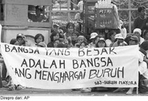 Upah dan Peminta Upeti Upah dan Peminta Upeti