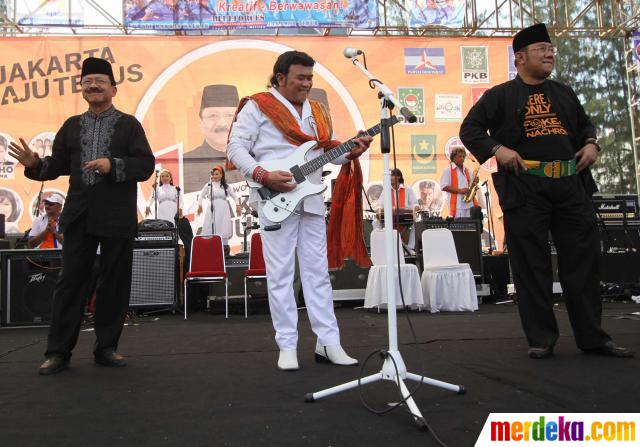 Rhoma Irama Benar, Dalam Demokrasi SARA adalah Salah Satu Alat Kampanye Rhoma Irama Benar, Dalam Demokrasi SARA adalah Salah Satu Alat Kampanye