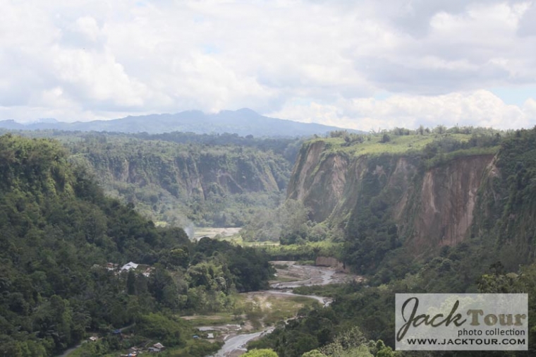 Lembah Raksasa Ngarai Sianok Lembah Raksasa Ngarai Sianok