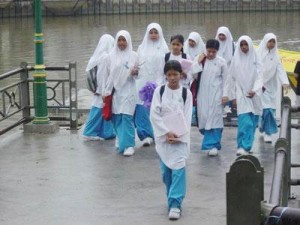 Melihat Pelajar Indonesia di Malaysia Melihat Pelajar Indonesia di Malaysia