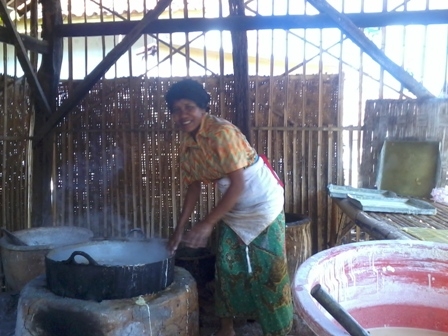 Kerja Keras Itu Milik Orang Kecil Kerja Keras Itu Milik Orang Kecil