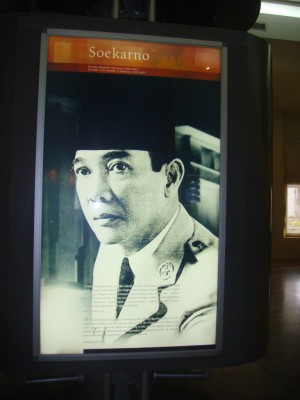 "Halo-Halo Bandung" "Halo-Halo Bandung"