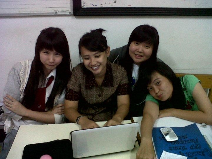 Menjadi Sahabat Murid Menjadi Sahabat Murid