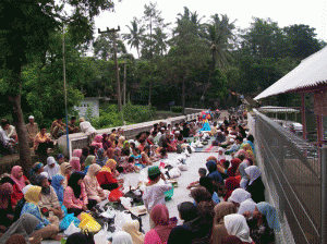Selamatan Desa Meredakan Gempa? Selamatan Desa Meredakan Gempa?