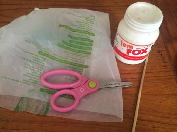 Membuat Bunga Cantik dari Kantong Plastik Membuat Bunga Cantik dari Kantong Plastik