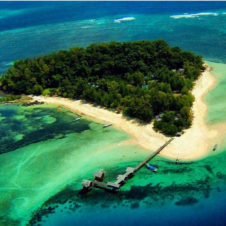 Pulau Saronde yang Menakjubkan