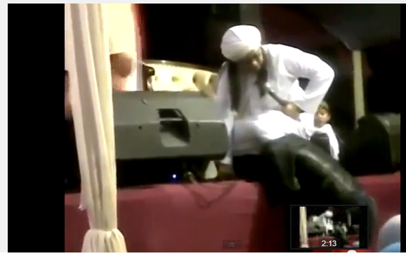 Ustadz Hariri Ngamuk Bikin Heboh di Youtube Ustadz Hariri Ngamuk Bikin Heboh di Youtube
