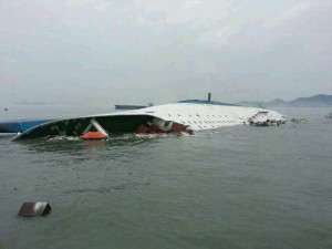 Tenggelamnya Kapal Ferry Korea Selatan Tenggelamnya Kapal Ferry Korea Selatan