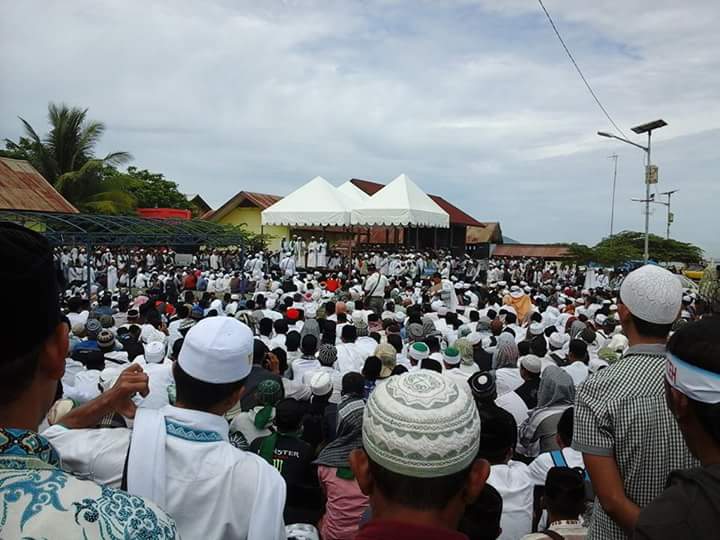 Ustads Idrus Ramli dan FPI Pimpin Parade Tegakkan Syariat di Aceh dan Tolak Wahabi