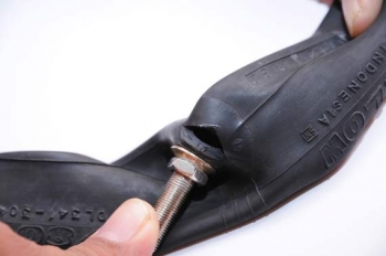 Cantik Ban Sepeda Motor Bocor Ginger Snap Cantik Ban Sepeda Motor Bocor Ginger Snap