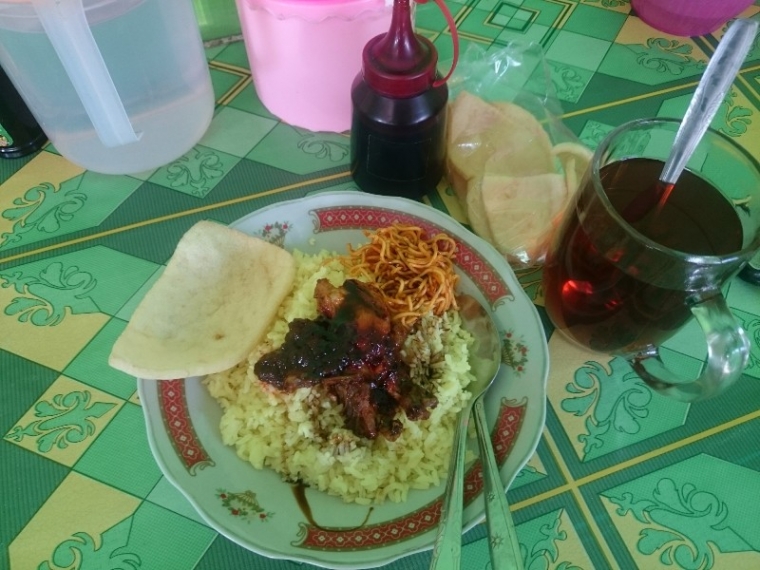 Nasi  Kuning  Masak Habang Kuliner Khas Kalsel oleh Puja   Nasi  Kuning  Masak Habang Kuliner Khas Kalsel oleh Puja