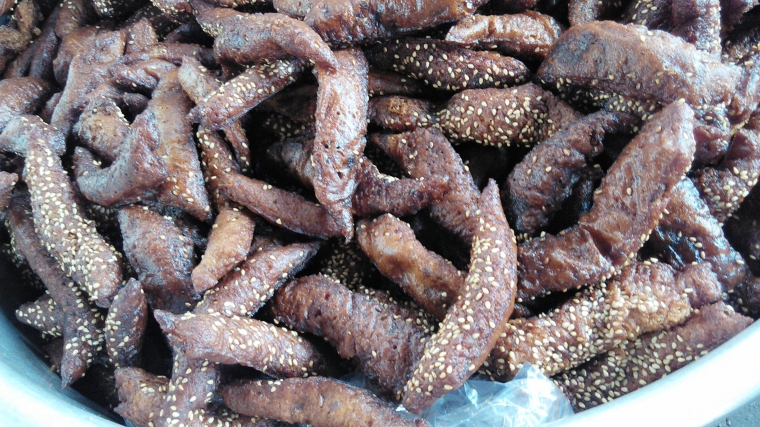 Deppa Tori, Kue Cucurnya Orang Enrekang Halaman 1 Deppa Tori, Kue Cucurnya Orang Enrekang Halaman 1