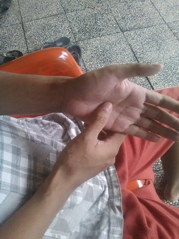 Self Healing Tips Mengobati Nyeri Dada Dalam 10 Menit Self Healing Tips Mengobati Nyeri Dada Dalam 10 Menit