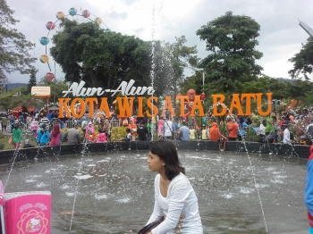 Jalan Jalan Ke Taman Kota Wisata Batu Halaman All Jalan Jalan Ke Taman Kota Wisata Batu Halaman All
