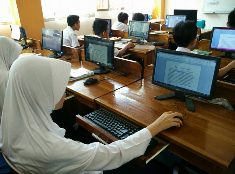 Hasil gambar untuk foto tik