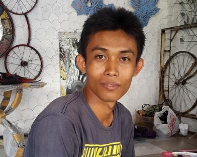 Pemuda Bali Ini Sulap Onthel Bekas Jadi Karya Berkelas di Pemuda Bali Ini Sulap Onthel Bekas Jadi Karya Berkelas di