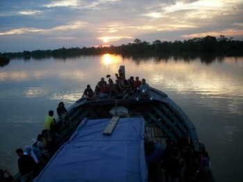 Menjelajah Sungai Batanghari Terpanjang Di Sumatera