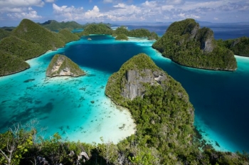 Menjual Raja Ampat Menjaga Tanah Papua Halaman All Menjual Raja Ampat Menjaga Tanah Papua Halaman All