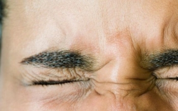 Apa Arti Kedutan Mata Kiri Atas - Informasi Dunia Kesehatan