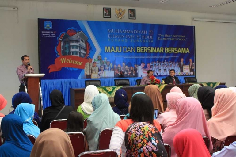 Tak Hanya Siswa Baru, Orang Tua pun Ikuti MOS Halaman 1