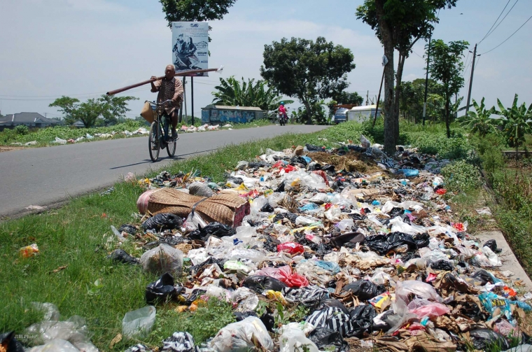 Indonesia Pengelolaan Sampah dan Tradisionalisme oleh Jia Indonesia Pengelolaan Sampah dan Tradisionalisme oleh Jia