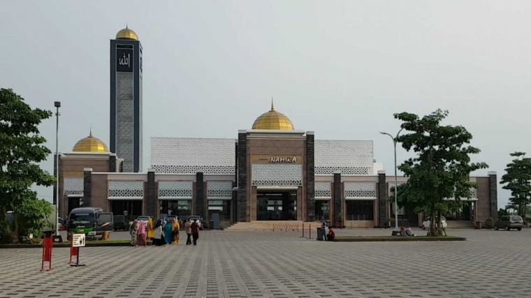 Ini Dia Penampakan Masjid Namira yang Viral di Media  Ini Dia Penampakan Masjid Namira yang Viral di Media
