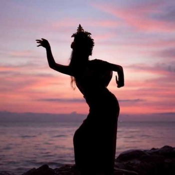 Gambar Siluet Lelaki Sedih status wa galau Gambar Siluet Lelaki Sedih status wa galau