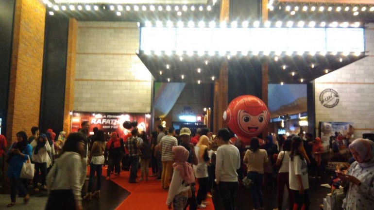 Review Film Rafathar Ketika Bayi Lucu dan Menggemaskan Review Film Rafathar Ketika Bayi Lucu dan Menggemaskan