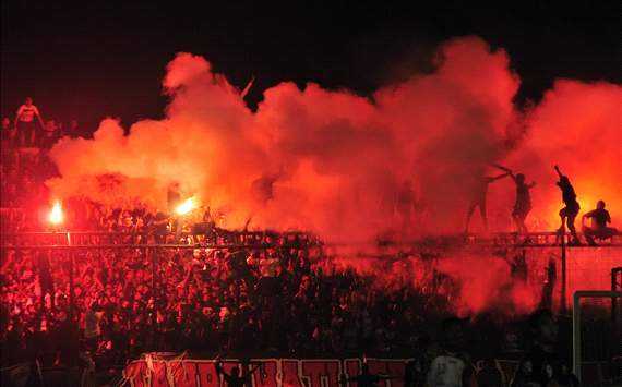 Baik Buruknya Fanatisme Supporter Sepak Bola Indonesia