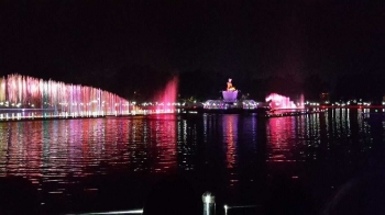 Terpesona Oleh Kecantikan Air Mancur Sribaduga Purwakarta