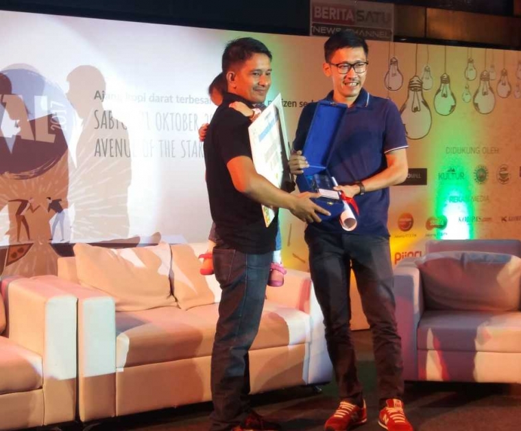Zulfikar Akbar, Kompasianer yang Ingin Memperbaiki Negeri Lewat Tulisan