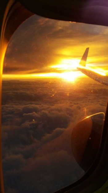 100+ Gambar Awan Dari Jendela Pesawat Paling Keren 100+ Gambar Awan Dari Jendela Pesawat Paling Keren