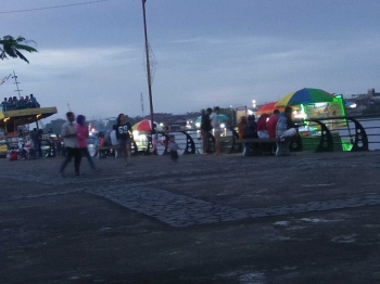 Wisata Taman Alun Kapuas Pontianak Nabila Trans Rental