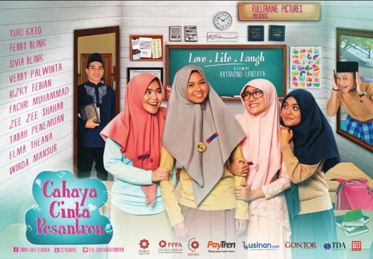 Cahaya Cinta Pesantren Novel Yang Memberikan Cahaya Menebarkan