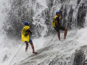 81+ Gambar Air Terjun Asli Terlihat Keren 81+ Gambar Air Terjun Asli Terlihat Keren