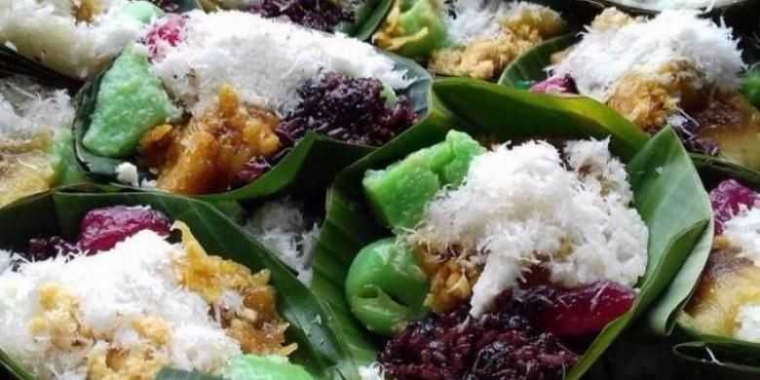 Jajanan Pasar Kuliner Tradisional Indonesia yang  Jajanan Pasar Kuliner Tradisional Indonesia yang