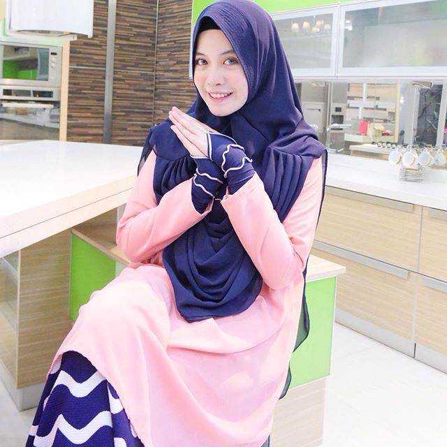 Khadijah Az Zahra MUA Muda dan Sukses dari Kota Santri Khadijah Az Zahra MUA Muda dan Sukses dari Kota Santri