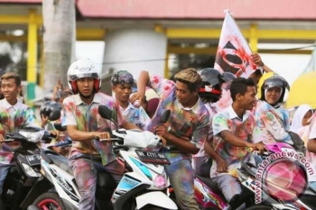 100 Gambar Yang Bagus Untuk Baju Kelulusan Paling Bagus 100 Gambar Yang Bagus Untuk Baju Kelulusan Paling Bagus