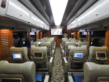 Mewahnya Kereta Wisata Jakarta Bandung Kompasiana Com Mewahnya Kereta Wisata Jakarta Bandung Kompasiana Com