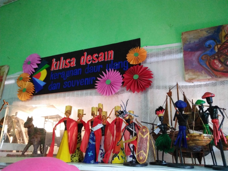 Kilisa Desain Kerajinan  Daur  Ulang  dari Koran Bekas yang  Kilisa Desain Kerajinan  Daur  Ulang  dari Koran Bekas yang