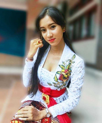 Teks Deskripsi Bahasa Jawa Tentang Pakaian Adat Jawa Teks Deskripsi Bahasa Jawa Tentang Pakaian Adat Jawa