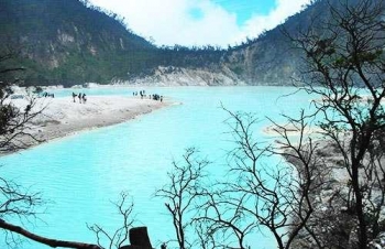 Kerennya Kawah Putih Ciwidey Yang Mempesona Wisatawan Kerennya Kawah Putih Ciwidey Yang Mempesona Wisatawan