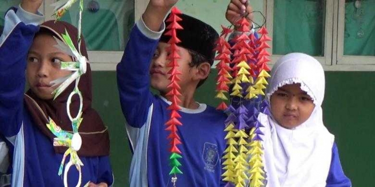 Ekstrakurikuler yang Rasional dan Berbinar binar Halaman 1 Ekstrakurikuler yang Rasional dan Berbinar binar Halaman 1