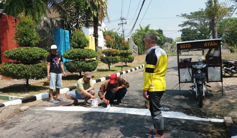 Kerja Bakti Gotong Royong Dan Pancasila Halaman All