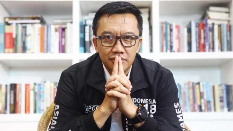 Roy Suryo Tunjuk Pengacara Akan Somasi Menpora, Iman Jawabnya Bikin Ngakak.. Roy Suryo Tunjuk Pengacara Akan Somasi Menpora, Iman Jawabnya Bikin Ngakak..