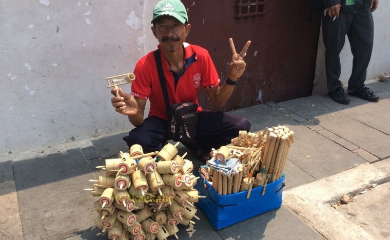 Bernostalgia dengan Mainan Anak anak Tempo Dulu di Kota Bernostalgia dengan Mainan Anak anak Tempo Dulu di Kota