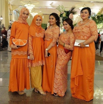  Baju  Gamis  Brokat  Model Kebaya 2021 Untuk Orang  Gemuk  Agar 