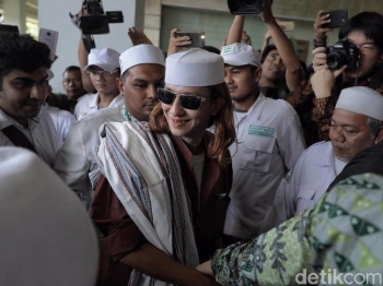 Kata Kata Habib Bahar Tentang Rindu KAUM PENCINTA KERINDUAN Kata Kata Habib Bahar Tentang Rindu KAUM PENCINTA KERINDUAN