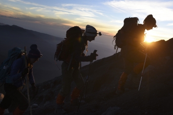 Kata Mutiara Sahabat Naik Gunung SO PULSA Kata Mutiara Sahabat Naik Gunung SO PULSA