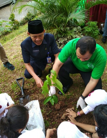 Free Gambar Pendidikan Cinta Lingkungan Sejak Dini Melalui Ajakan Menanam Terbaru by www.cikimm.com